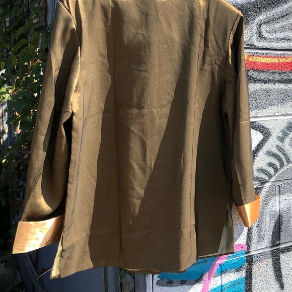 Orient styled button down - Picture 7 of 7